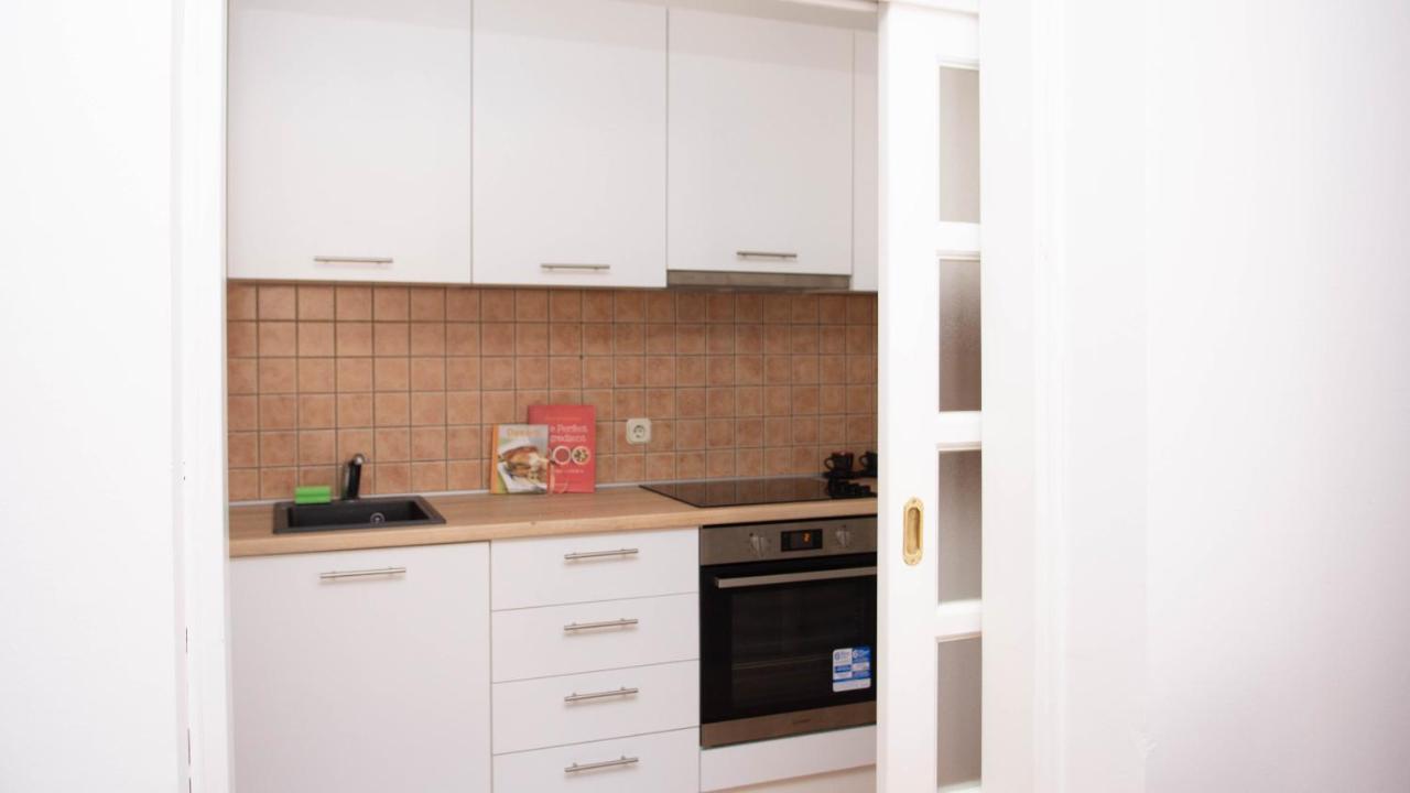 Appartamento Beautiful Duplex In Heart Of Old Town - Free Parking SJJ Esterno foto