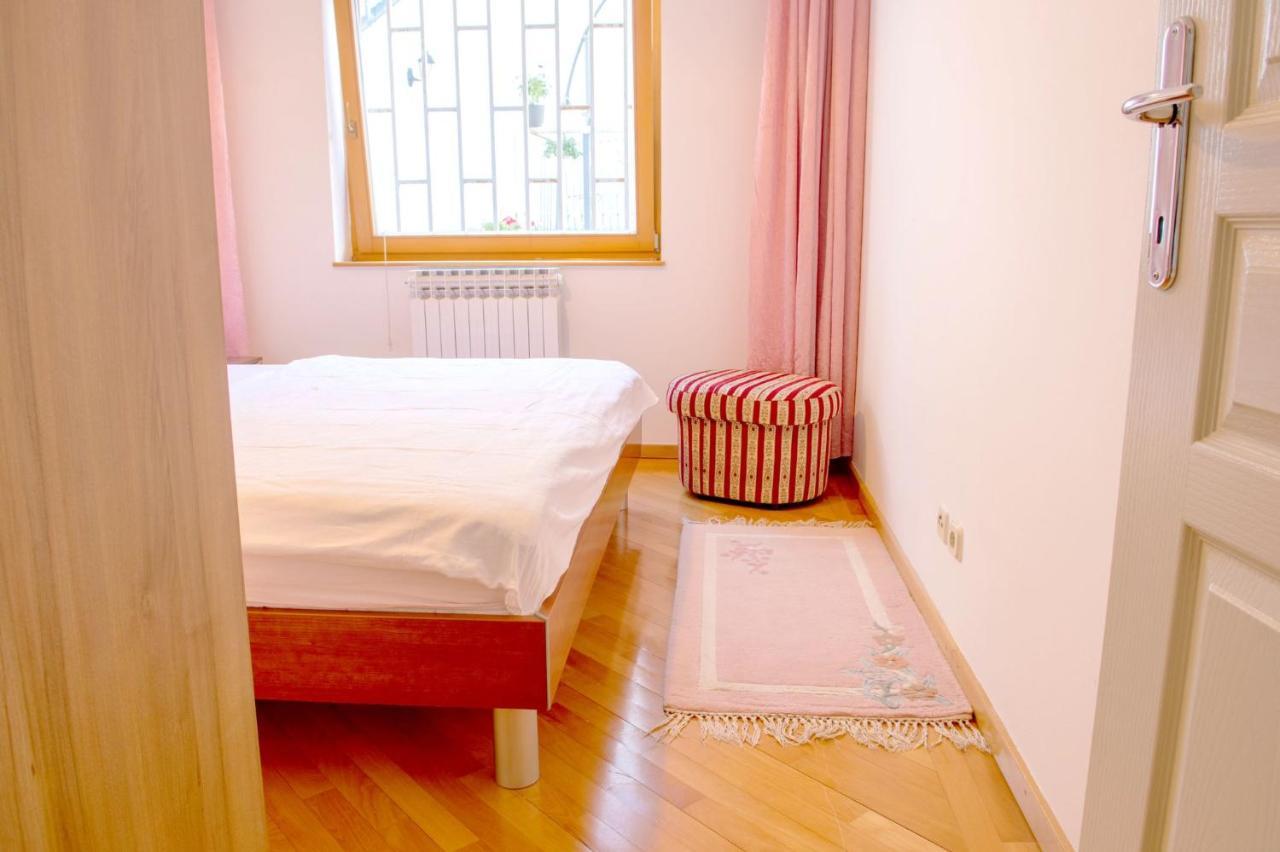 Appartamento Beautiful Duplex In Heart Of Old Town - Free Parking SJJ Esterno foto