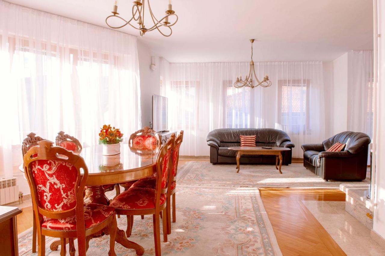 Appartamento Beautiful Duplex In Heart Of Old Town - Free Parking SJJ Esterno foto