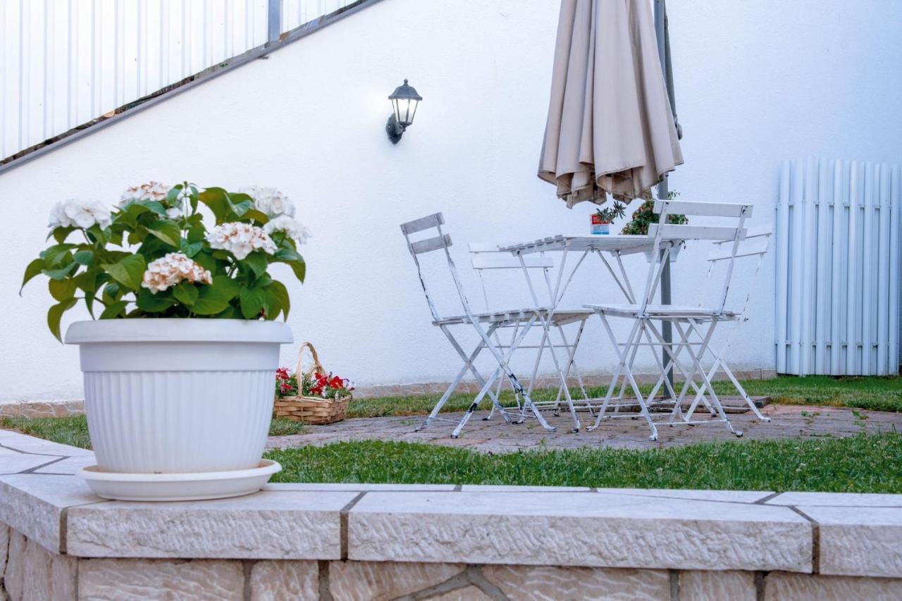 Appartamento Beautiful Duplex In Heart Of Old Town - Free Parking SJJ Esterno foto