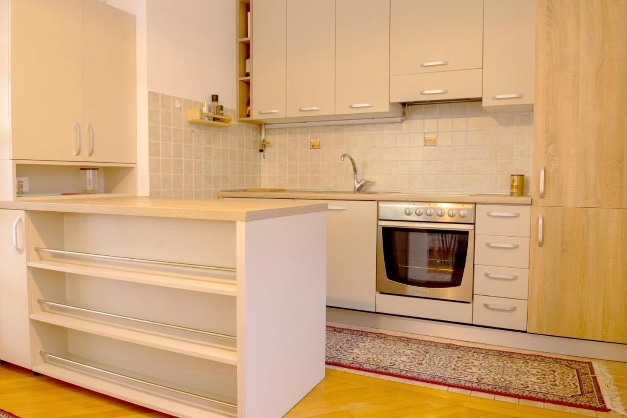 Appartamento Beautiful Duplex In Heart Of Old Town - Free Parking SJJ Esterno foto