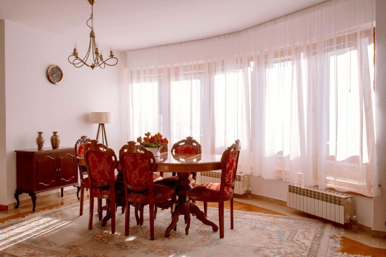 Appartamento Beautiful Duplex In Heart Of Old Town - Free Parking SJJ Esterno foto